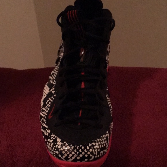 Shoes - Picture 2 of 4